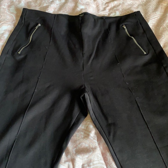 Forever 21 Pants - ‼️‼️SOLD‼️‼️ Zippered FOREVER 21+ Black Pants - 3XL